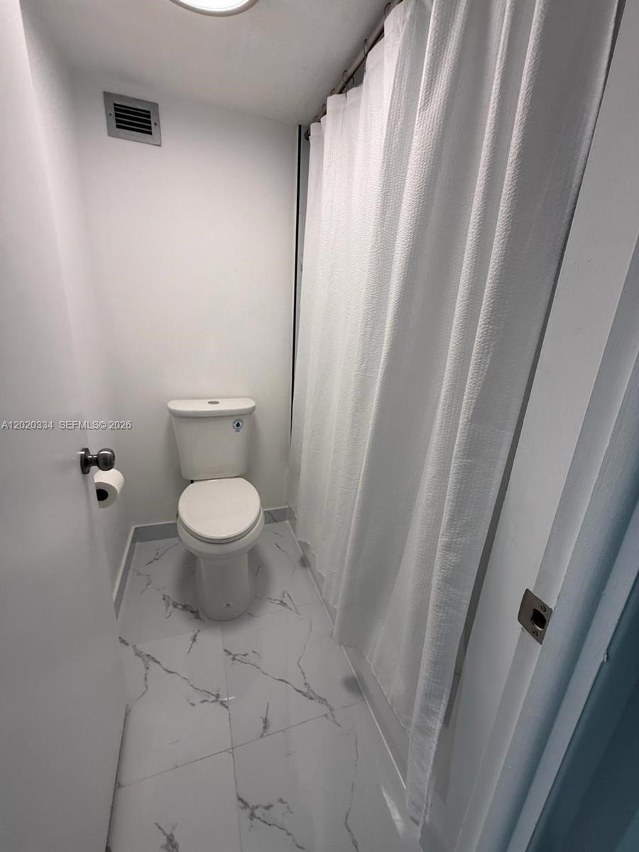 6039 Collins Ave # 1236