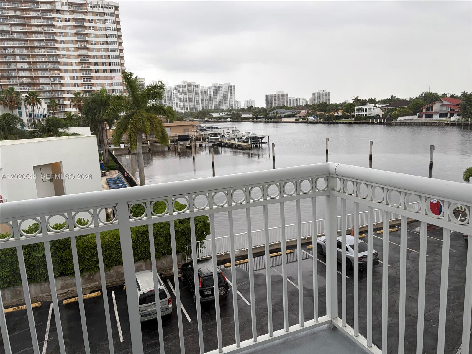 1913 S Ocean Dr # 427
