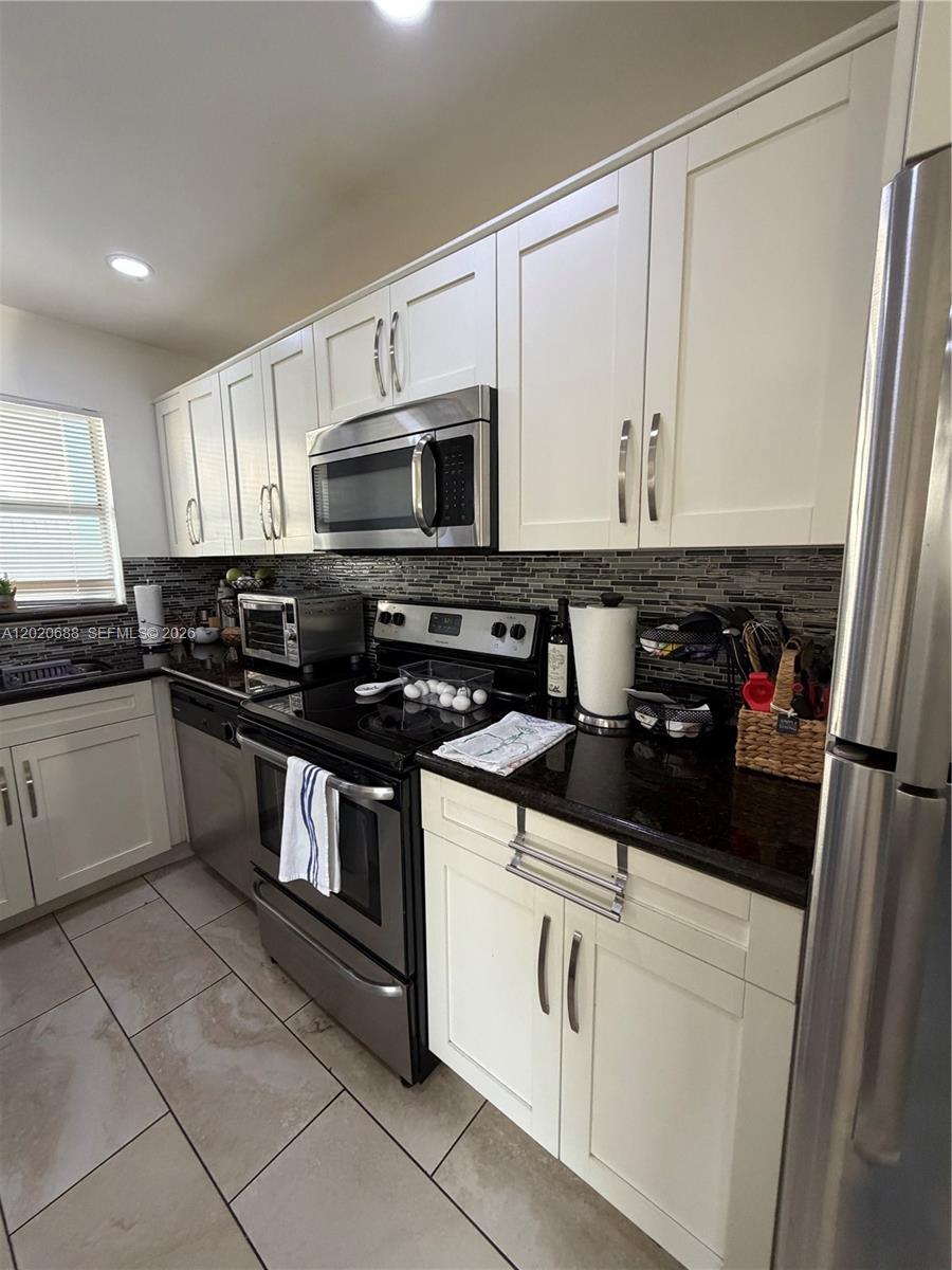 270 Layne Blvd # 215