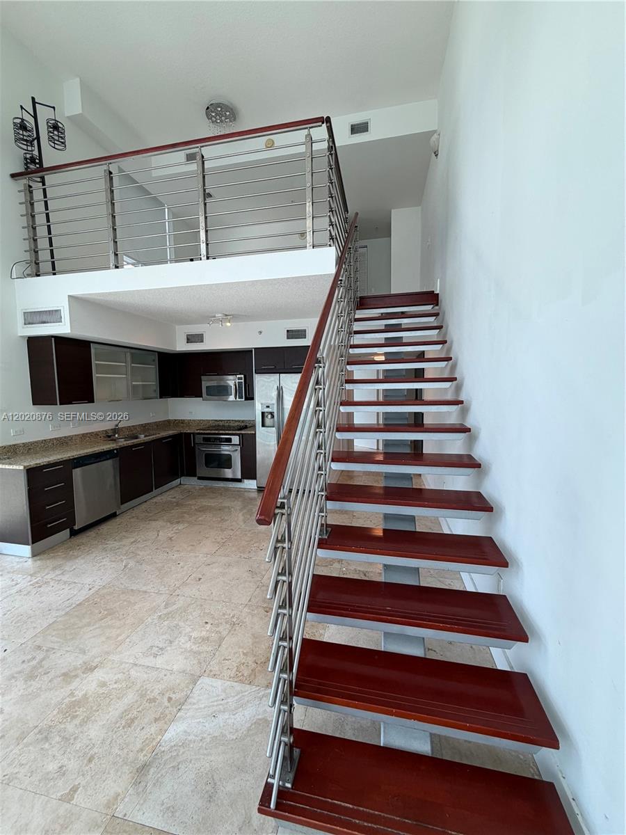 41 SE 5th St # 716