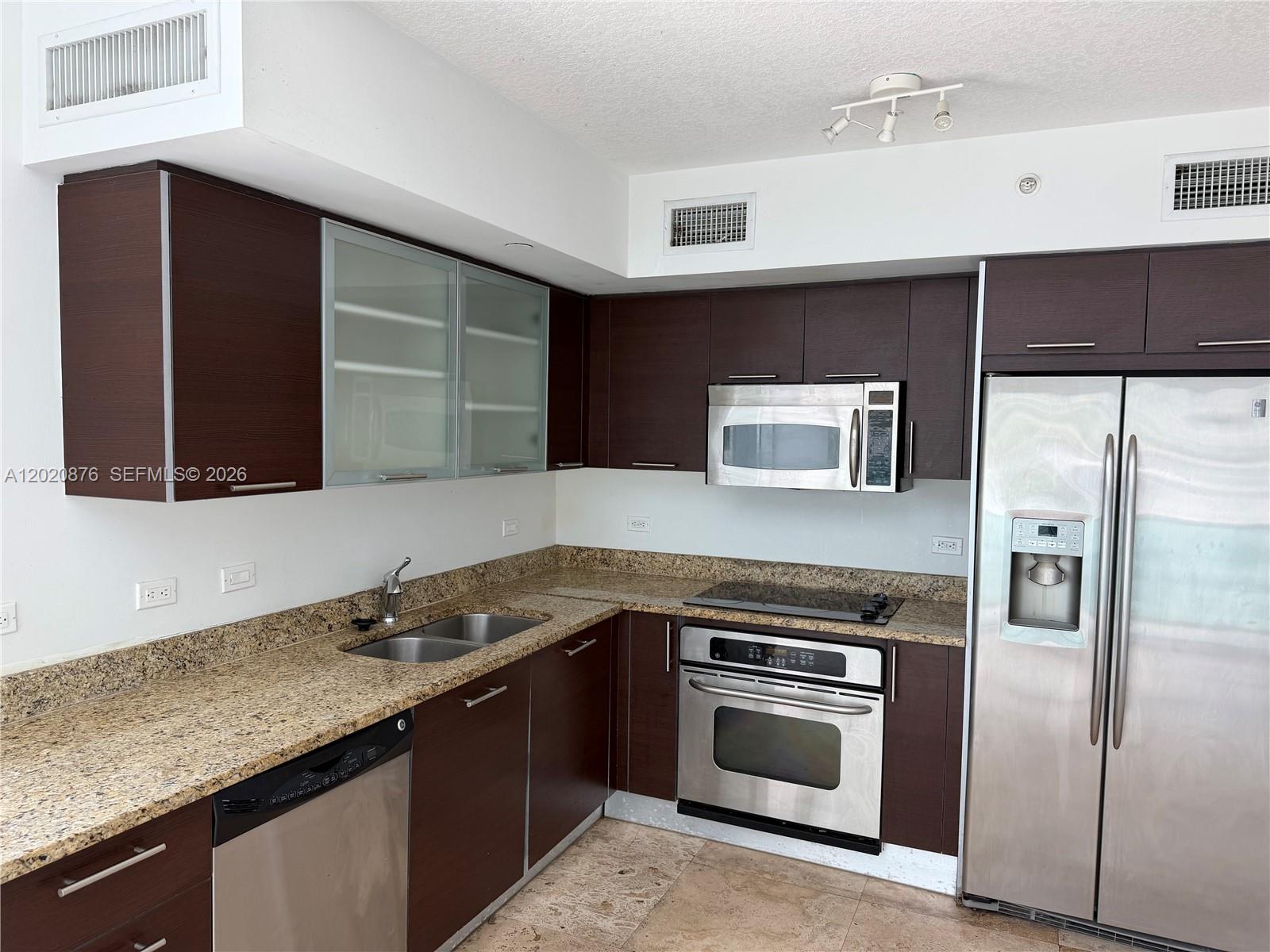 41 SE 5th St # 716