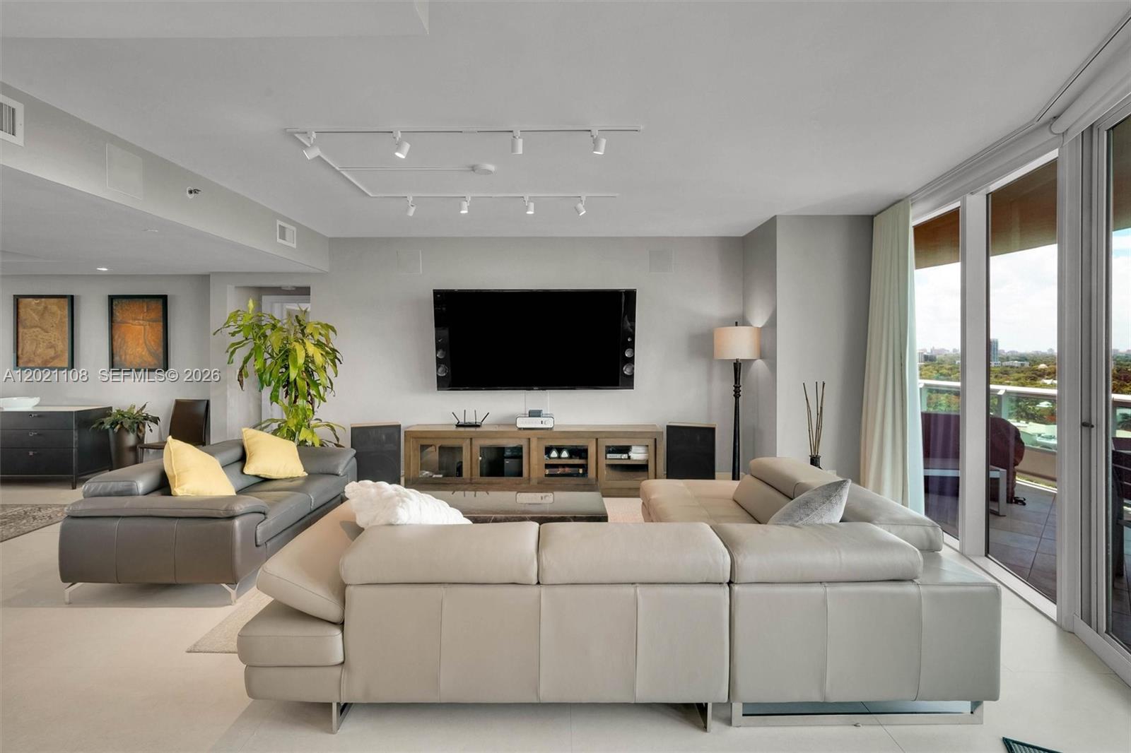 1643 Brickell Ave # 1602