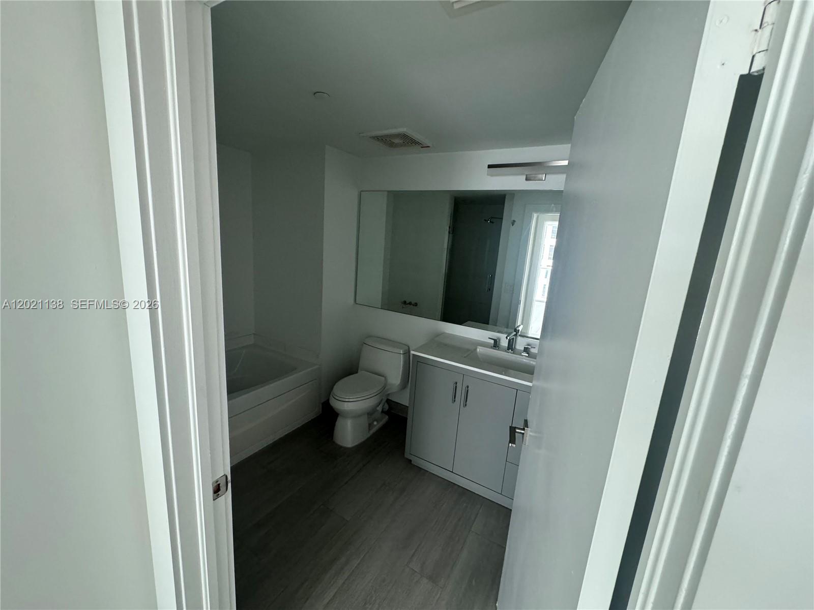 500 Brickell Ave # 3204