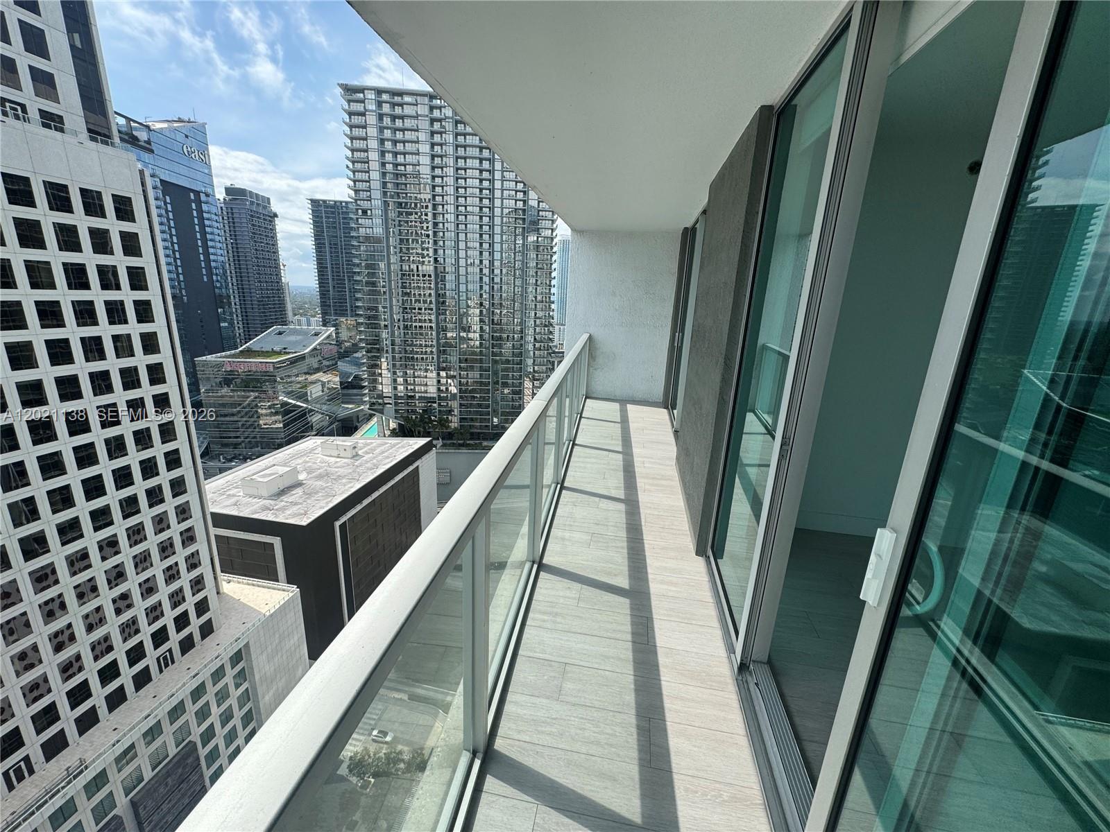 500 Brickell Ave # 3204