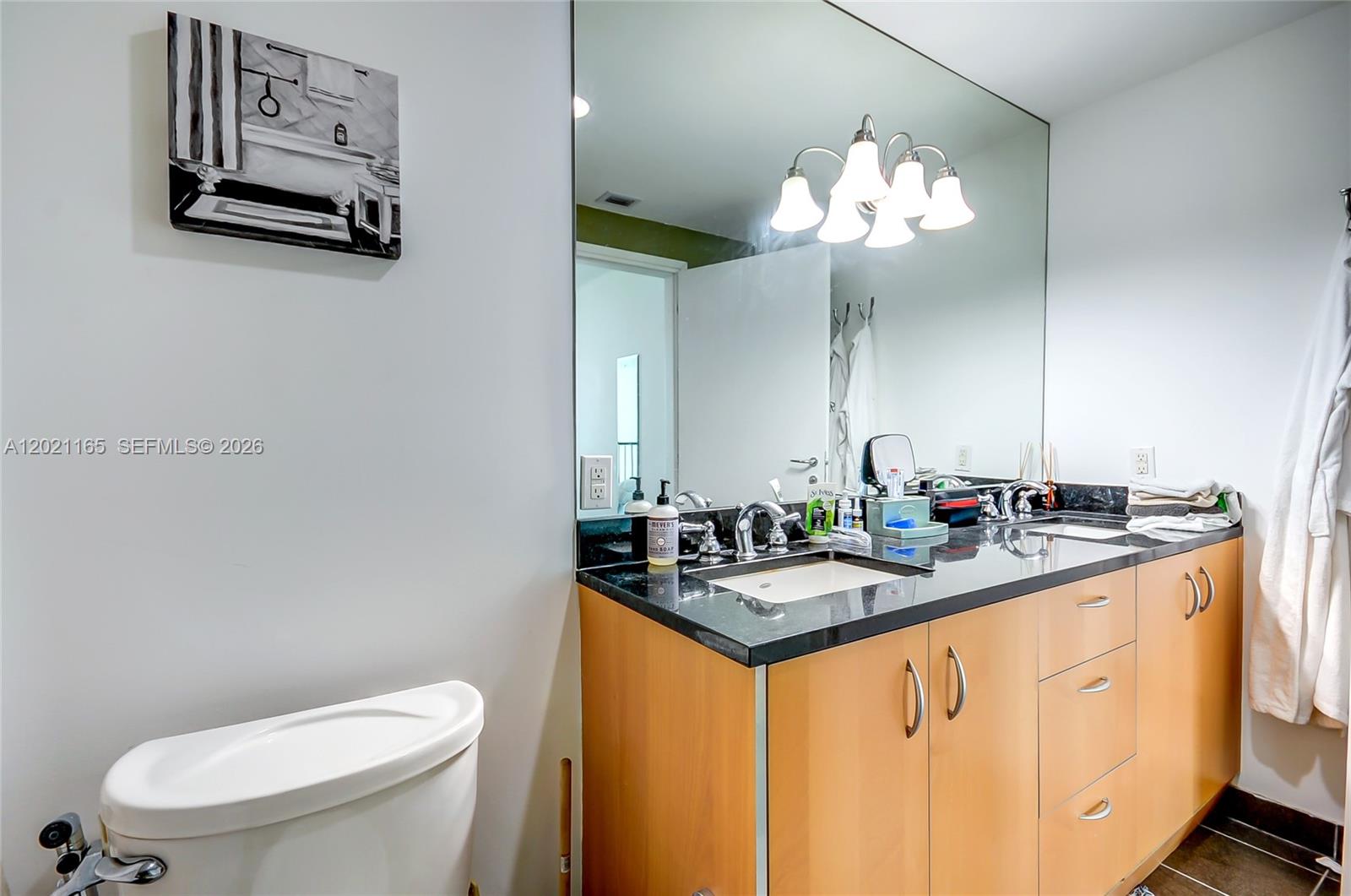 300 S Biscayne Bluv # 1022 Unit: L-1022