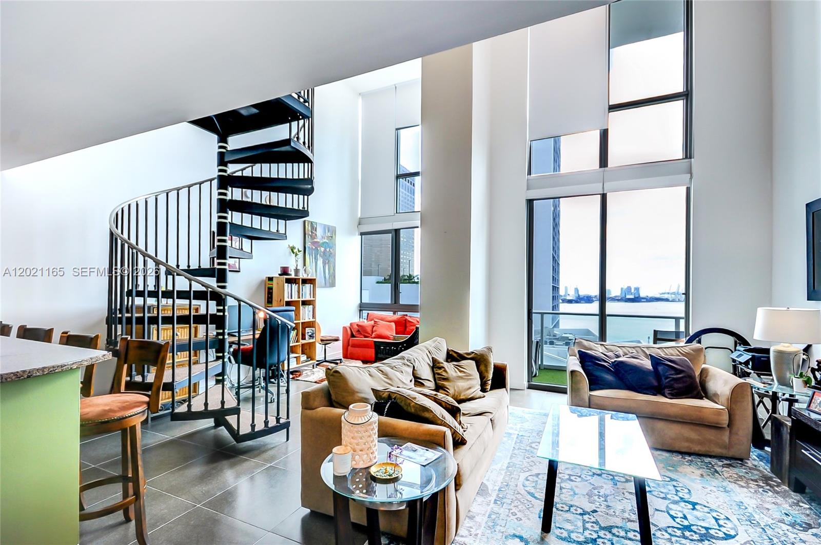 300 S Biscayne Bluv # 1022 Unit: L-1022