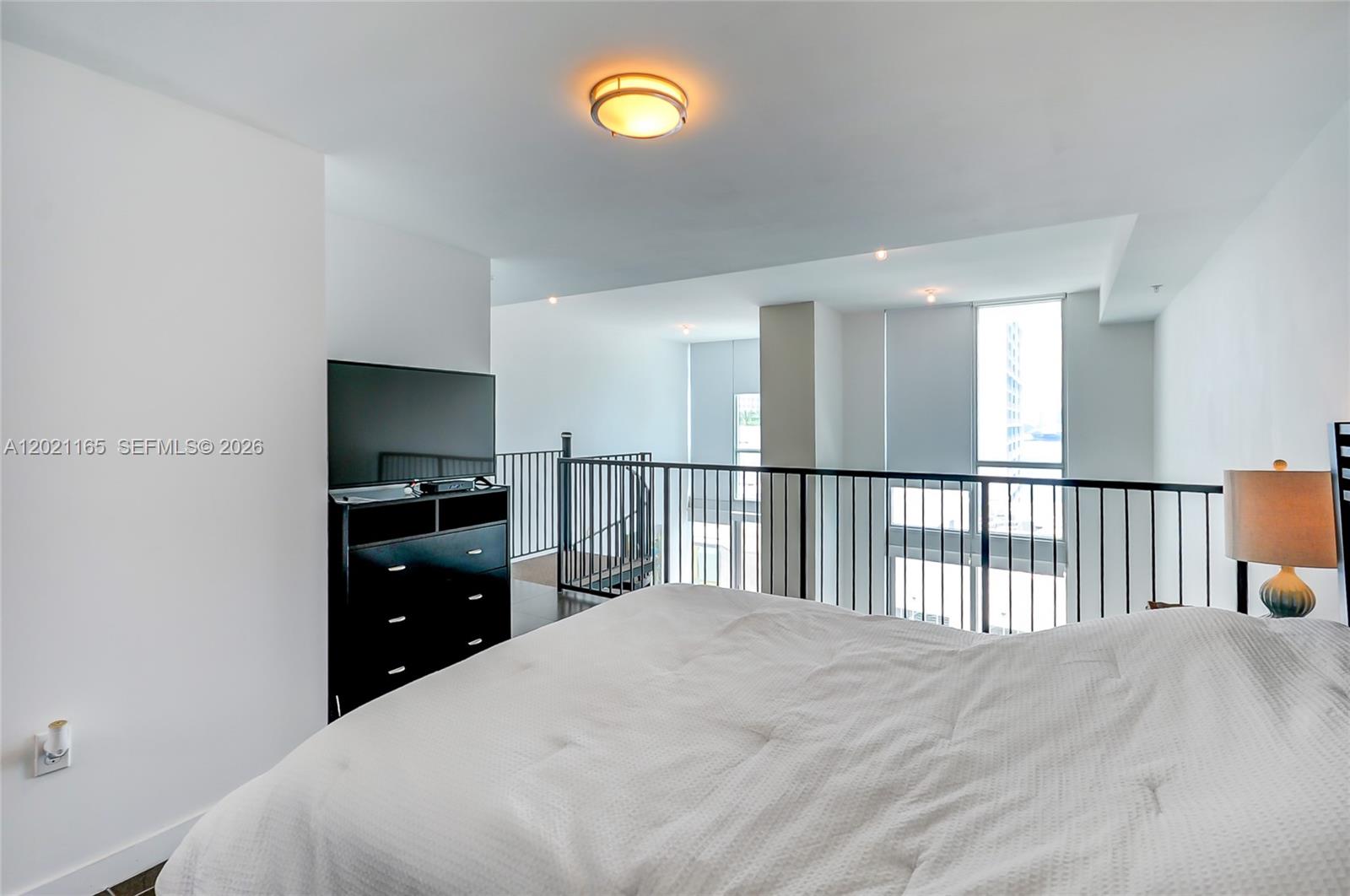 300 S Biscayne Bluv # 1022 Unit: L-1022