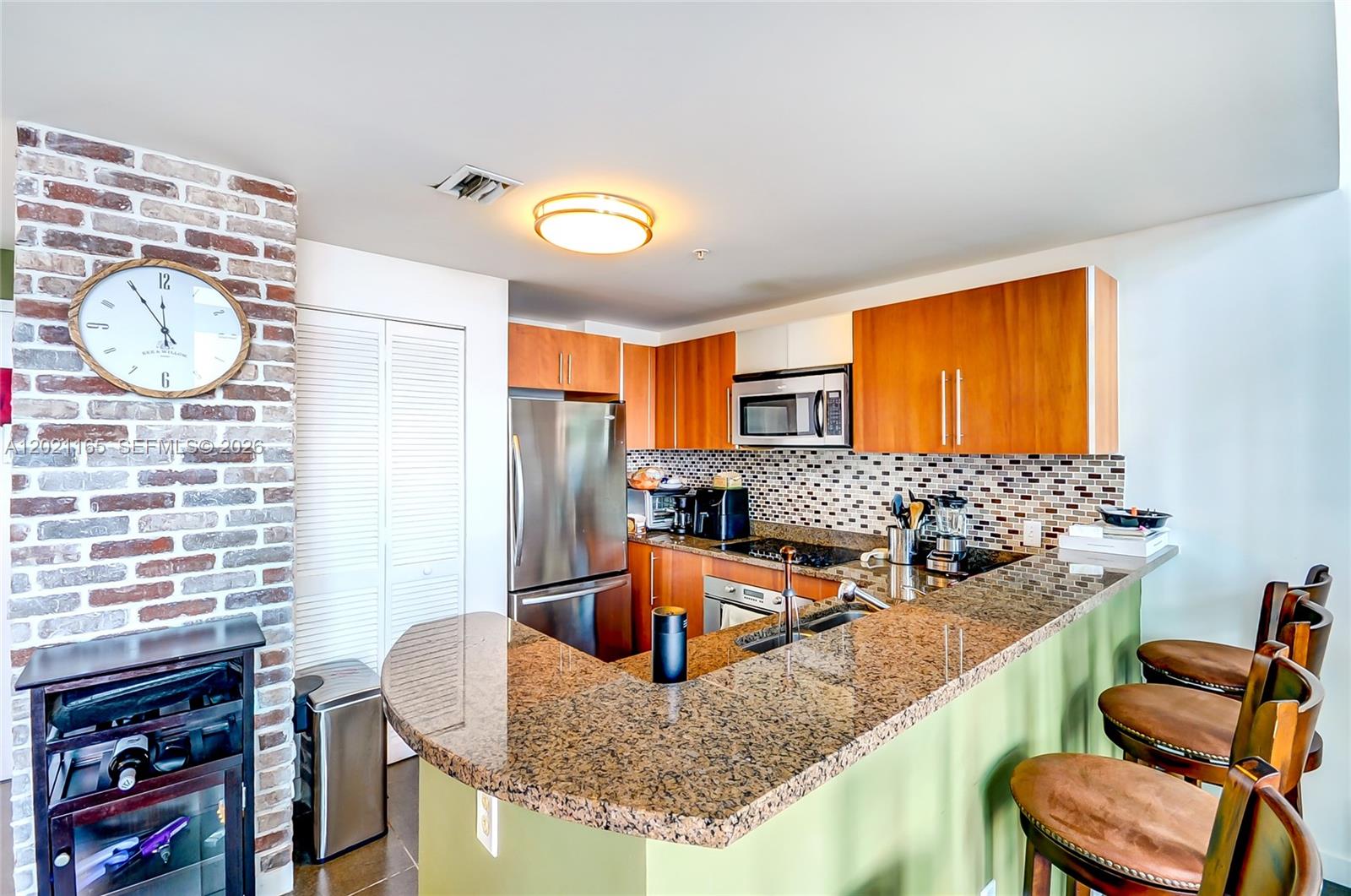 300 S Biscayne Bluv # 1022 Unit: L-1022