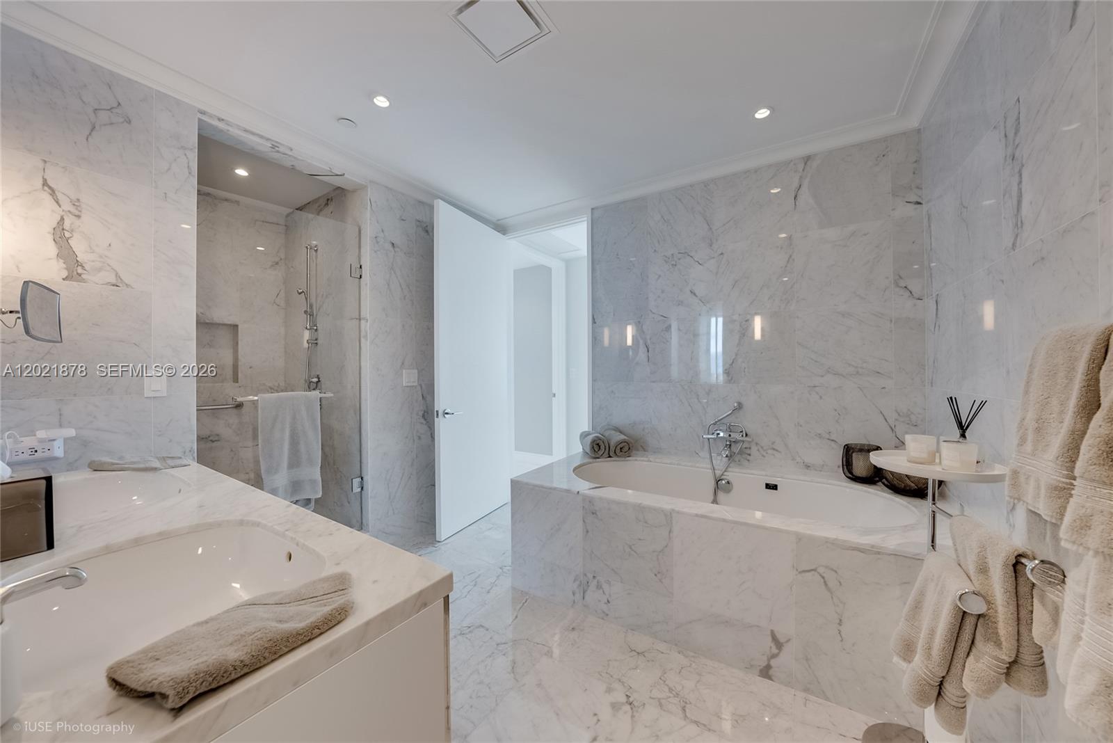 15701 Collins ave # 3001