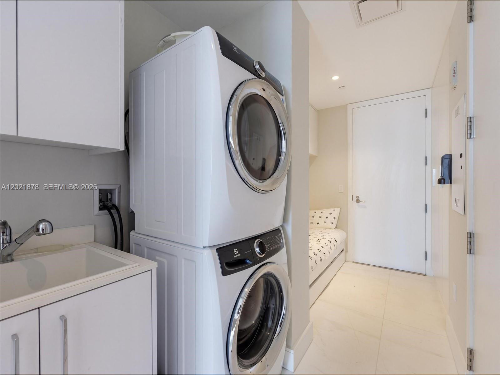 15701 Collins ave # 3001