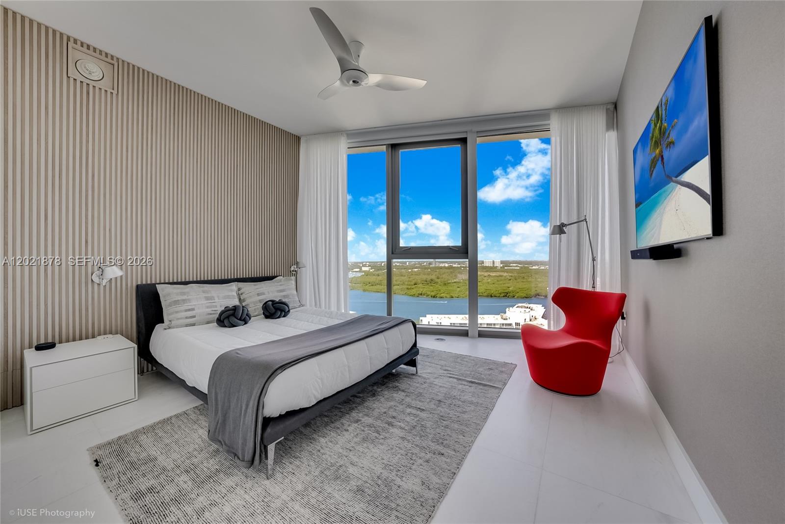 15701 Collins ave # 3001