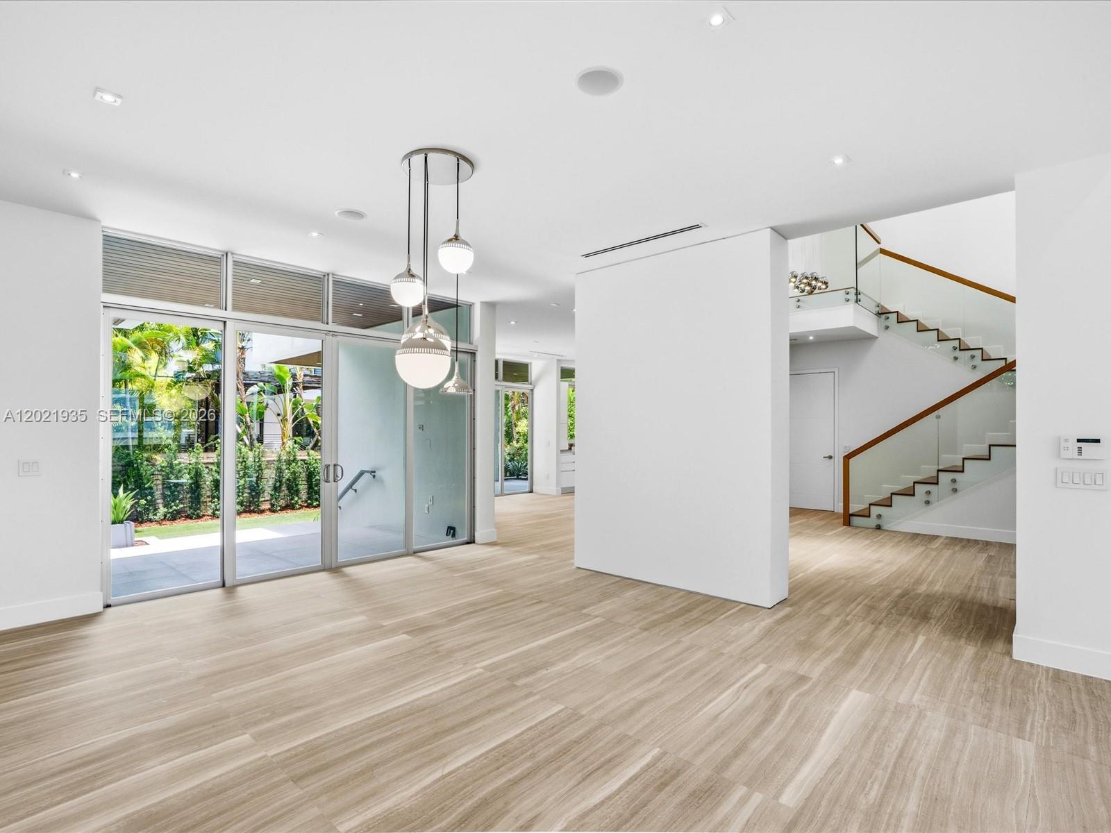 125 Hampton Ln