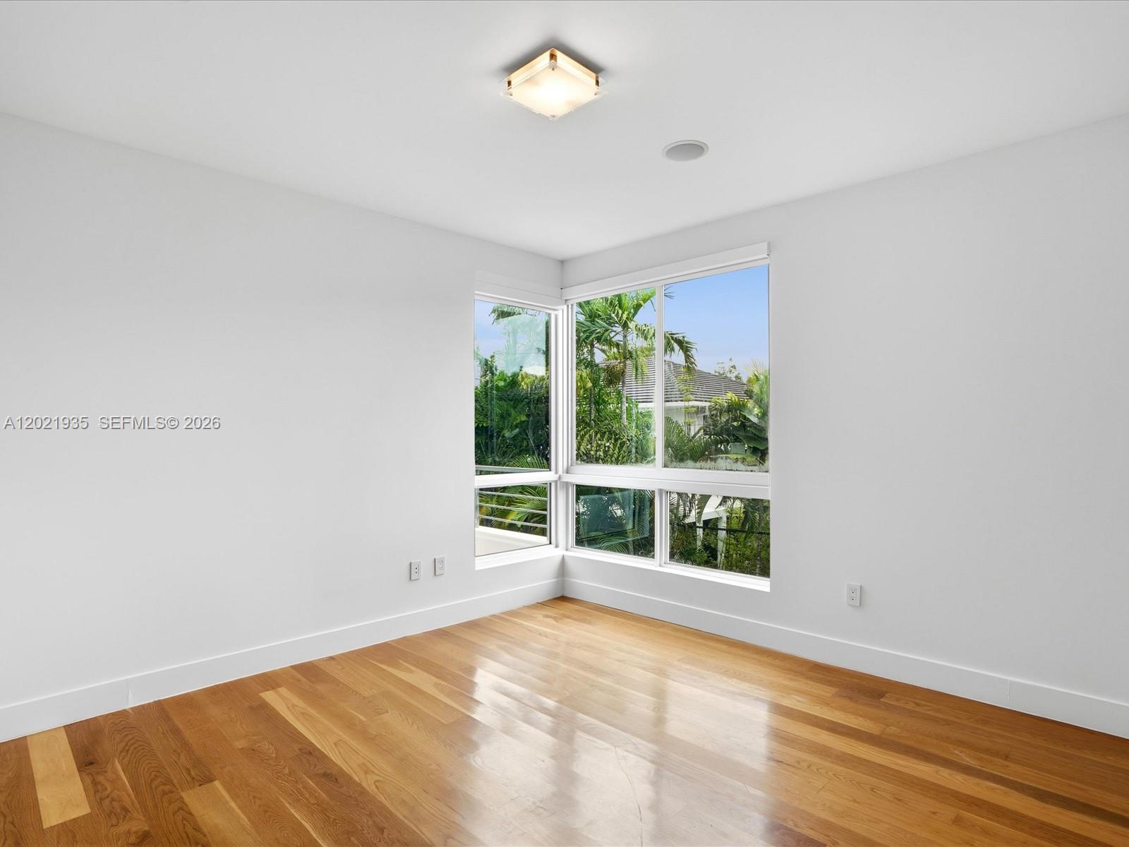 125 Hampton Ln
