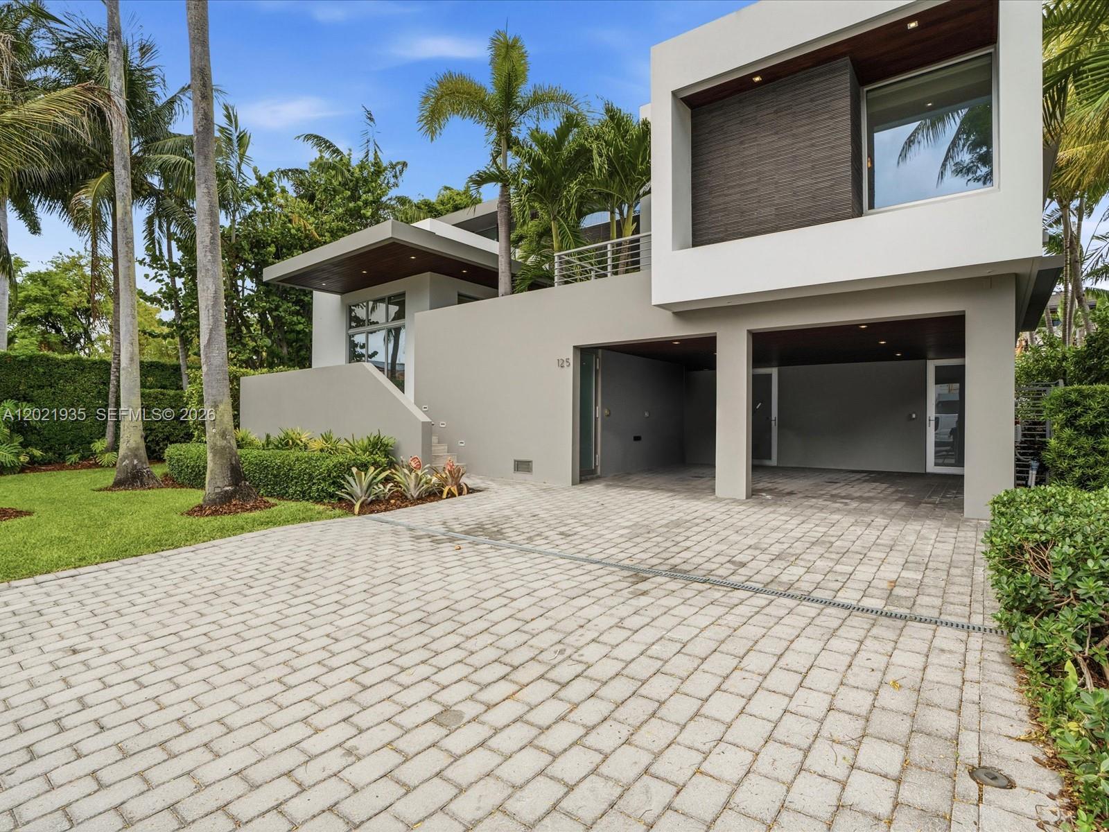 125 Hampton Ln