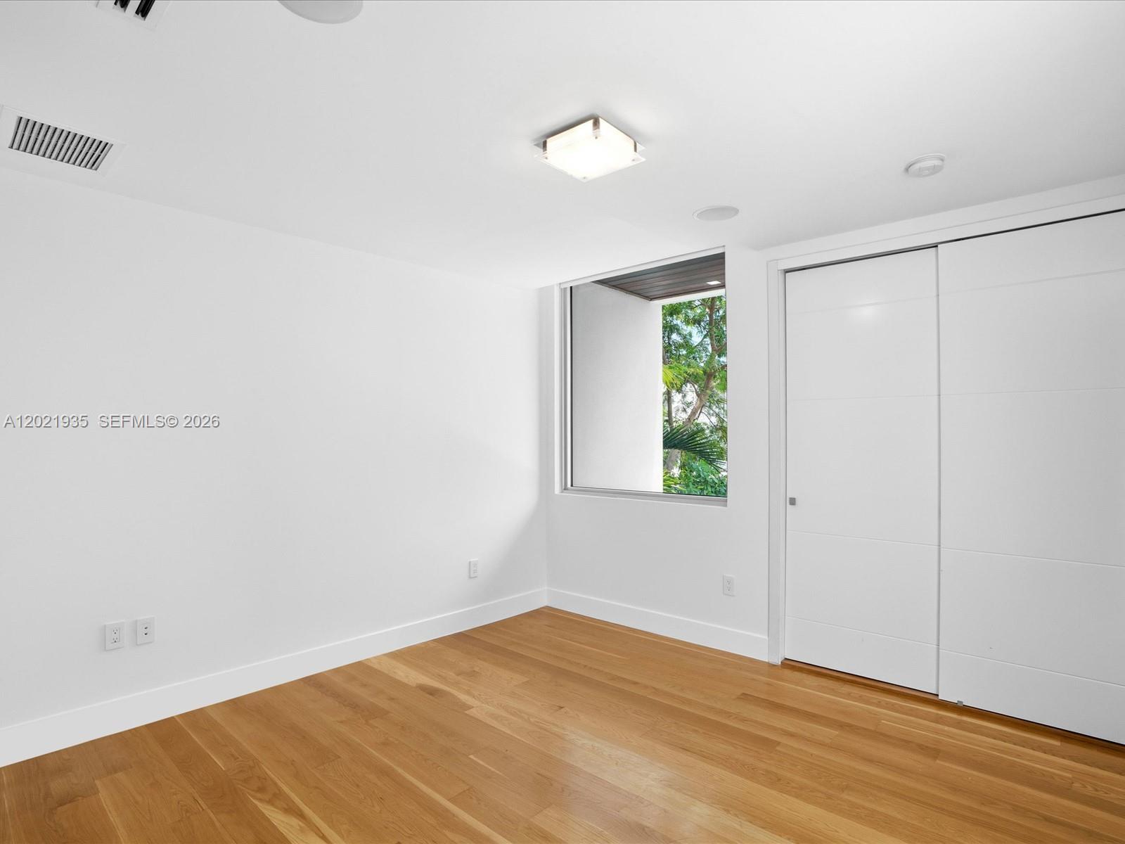125 Hampton Ln
