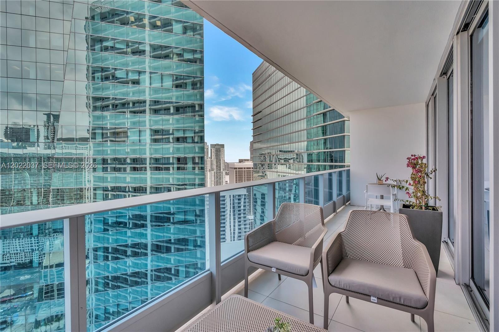 200 Biscayne Boulevard Way # 3911