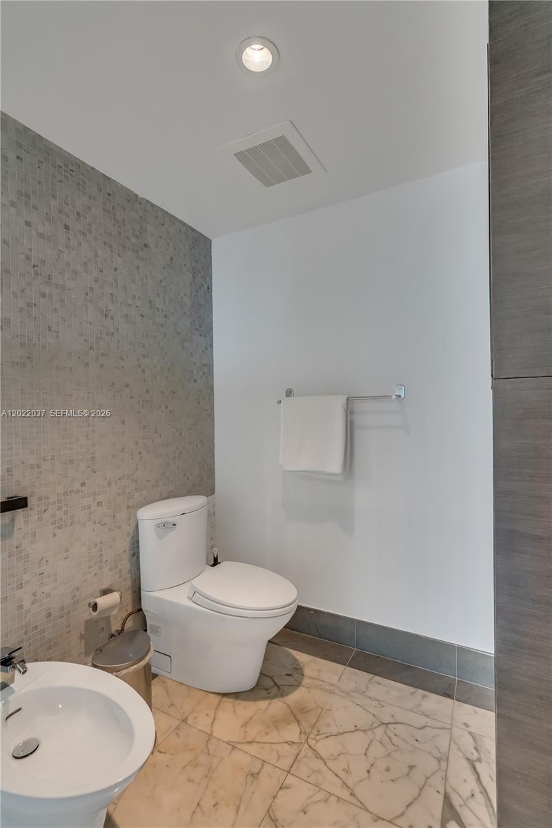 200 Biscayne Boulevard Way # 3911