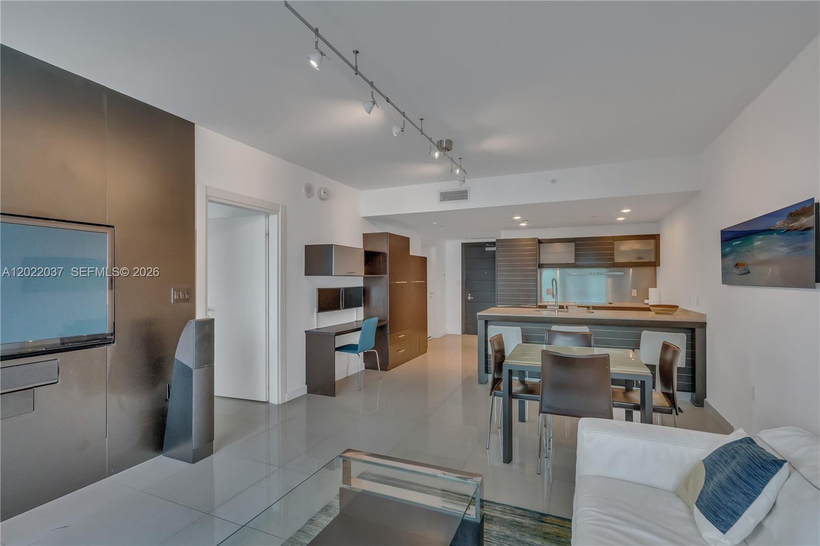 200 Biscayne Boulevard Way # 3911