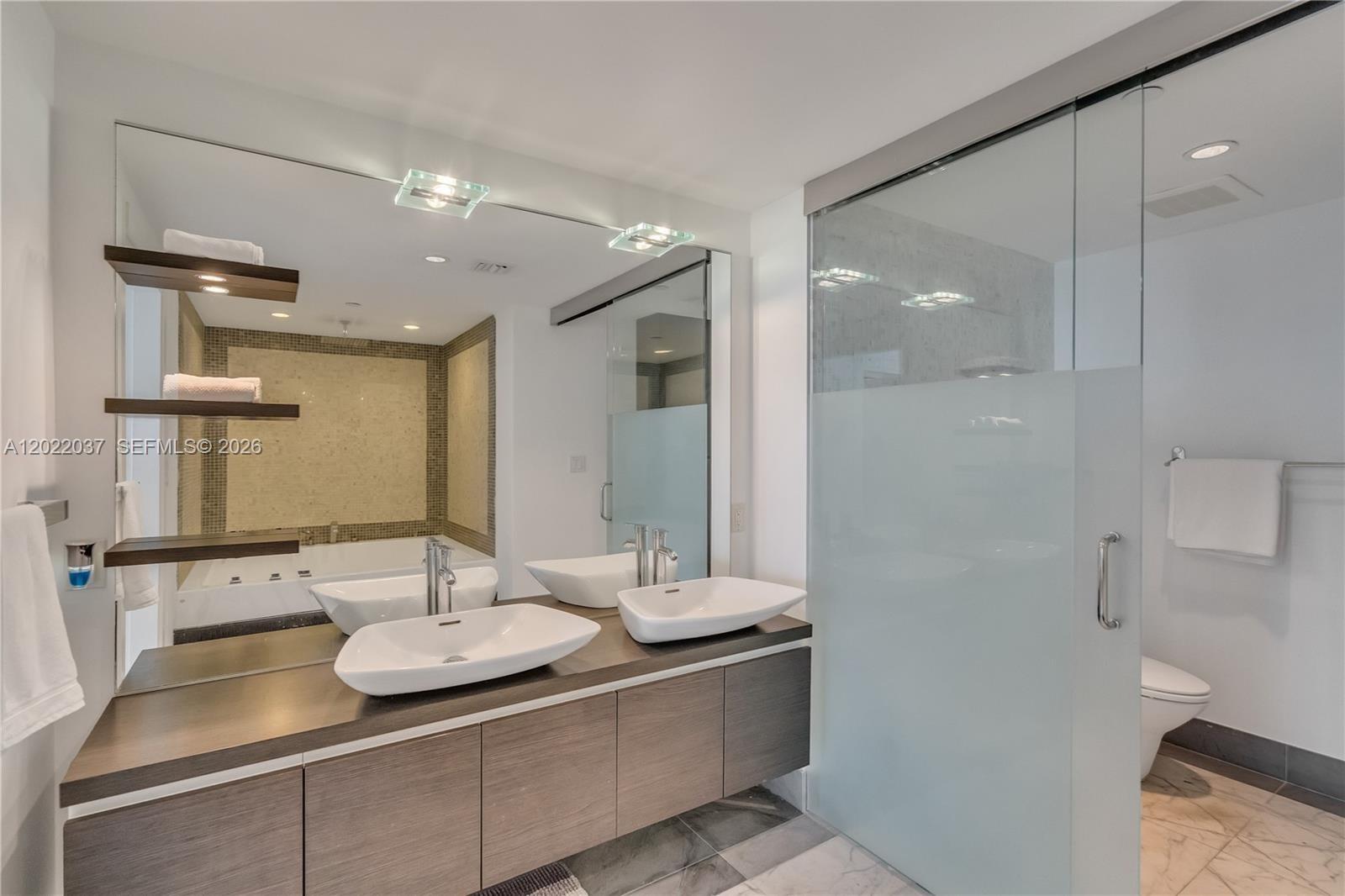200 Biscayne Boulevard Way # 3911