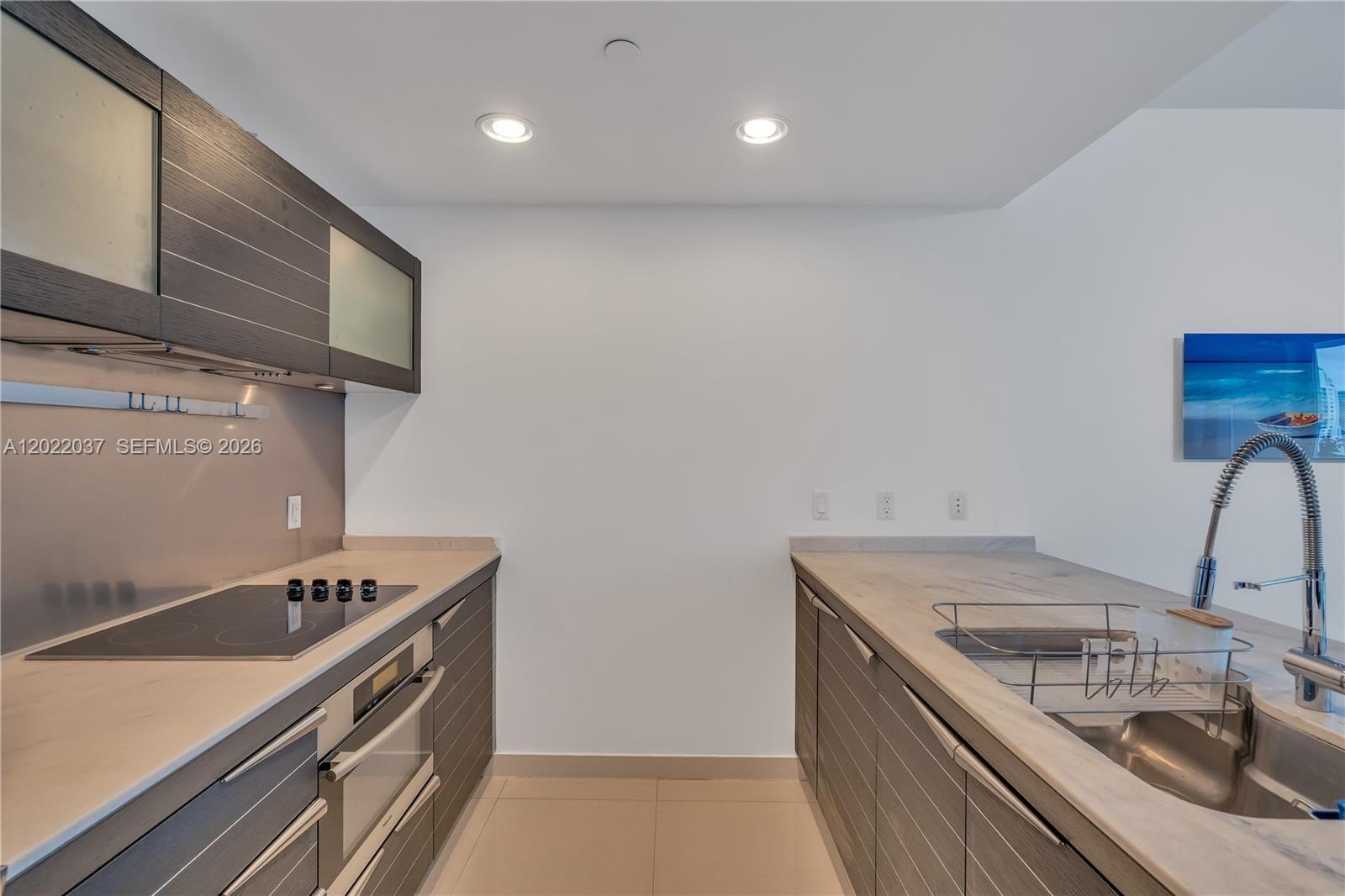 200 Biscayne Boulevard Way # 3911