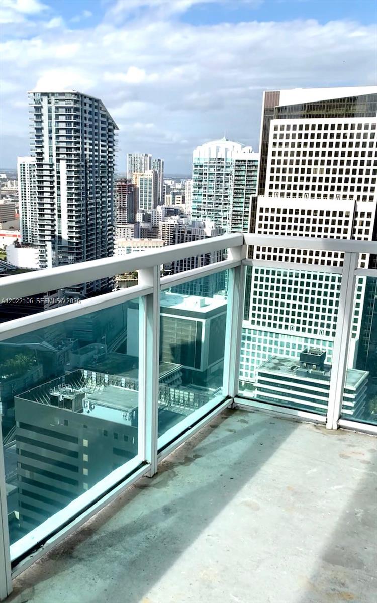 951 Brickell Ave # 4009