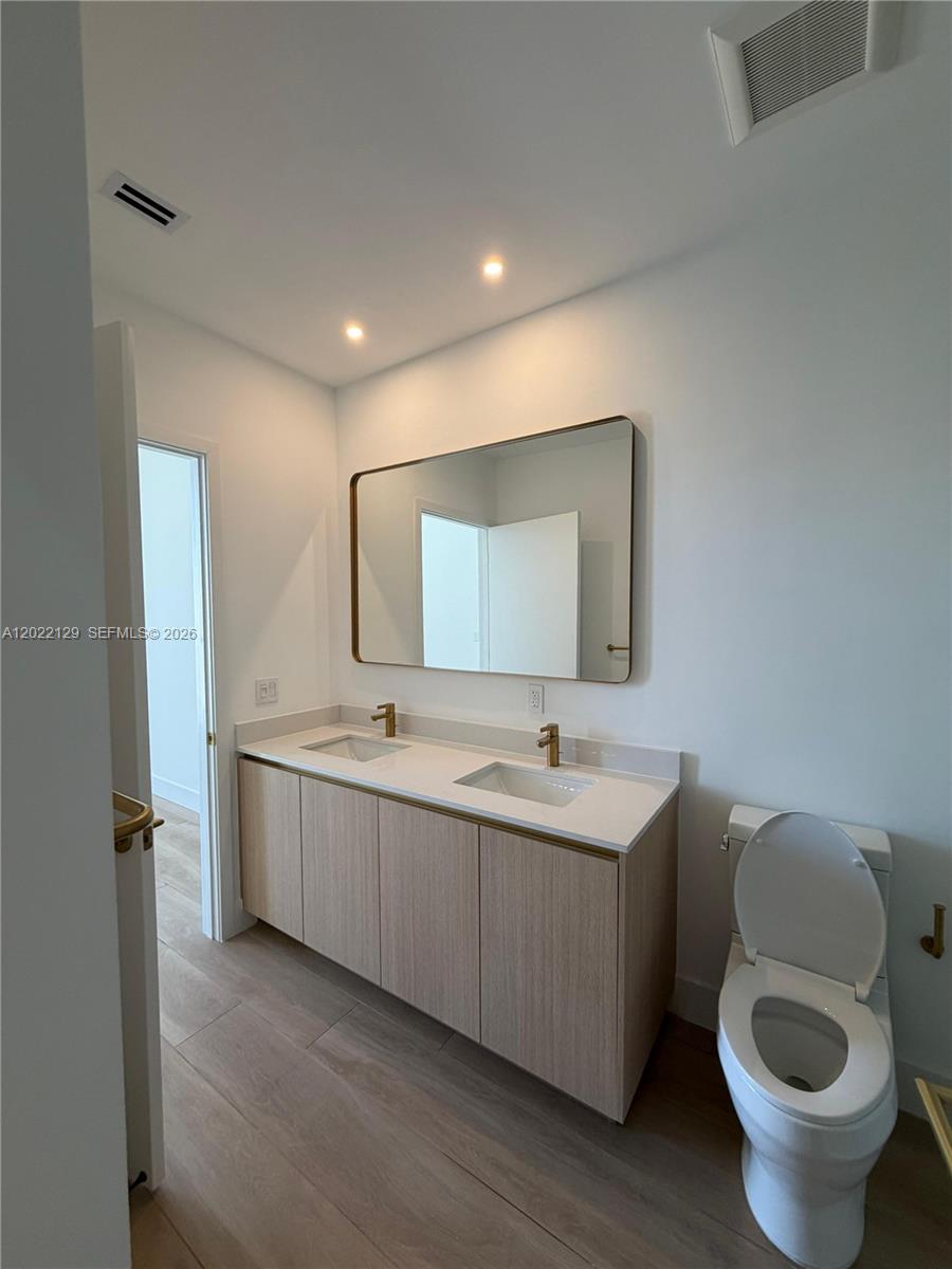 90 NE 32nd ST # 1110