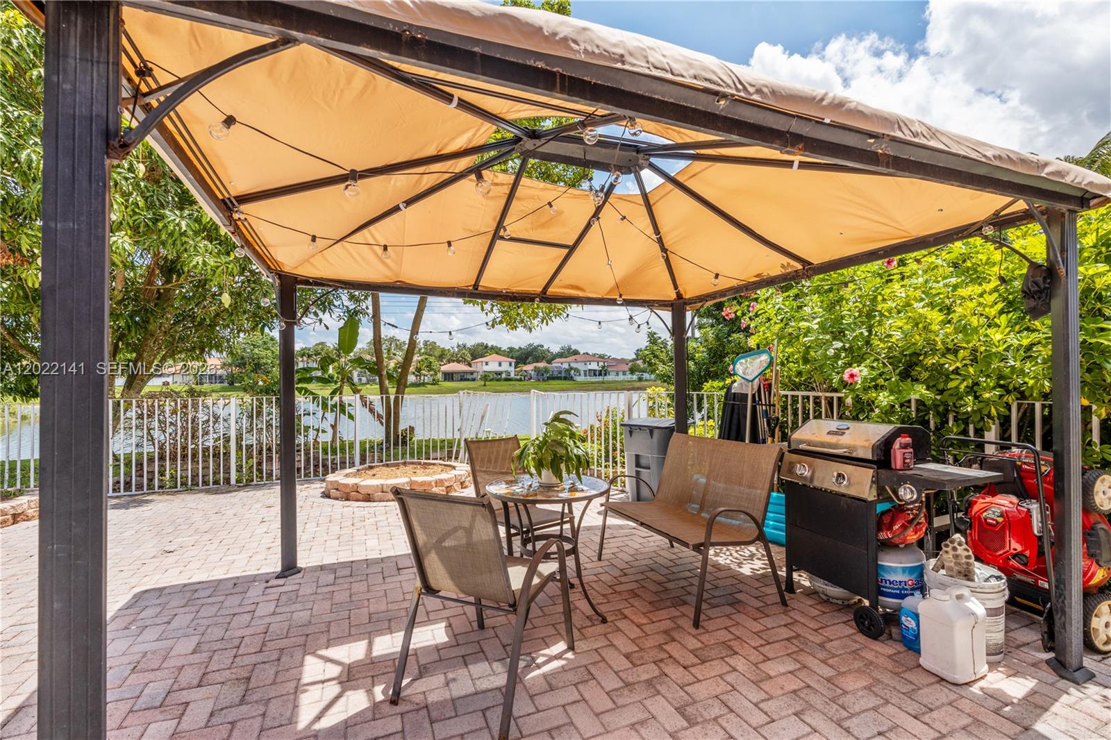 6188 NW 40th St
