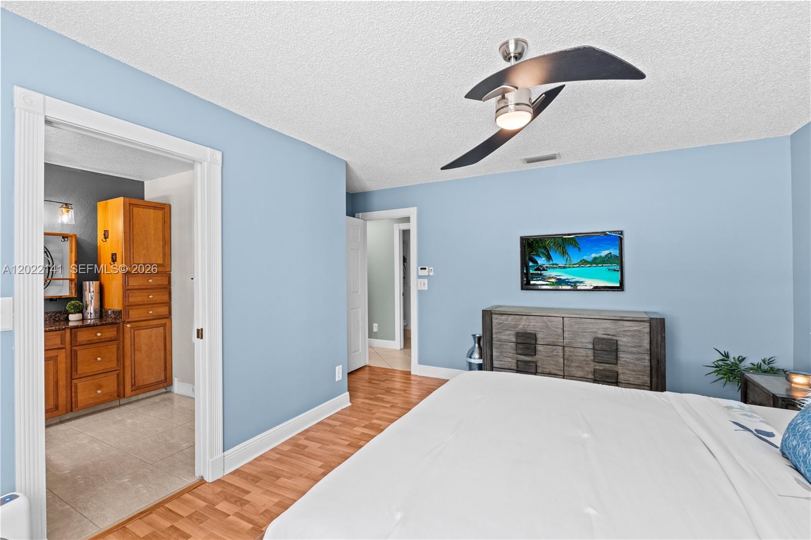 6188 NW 40th St