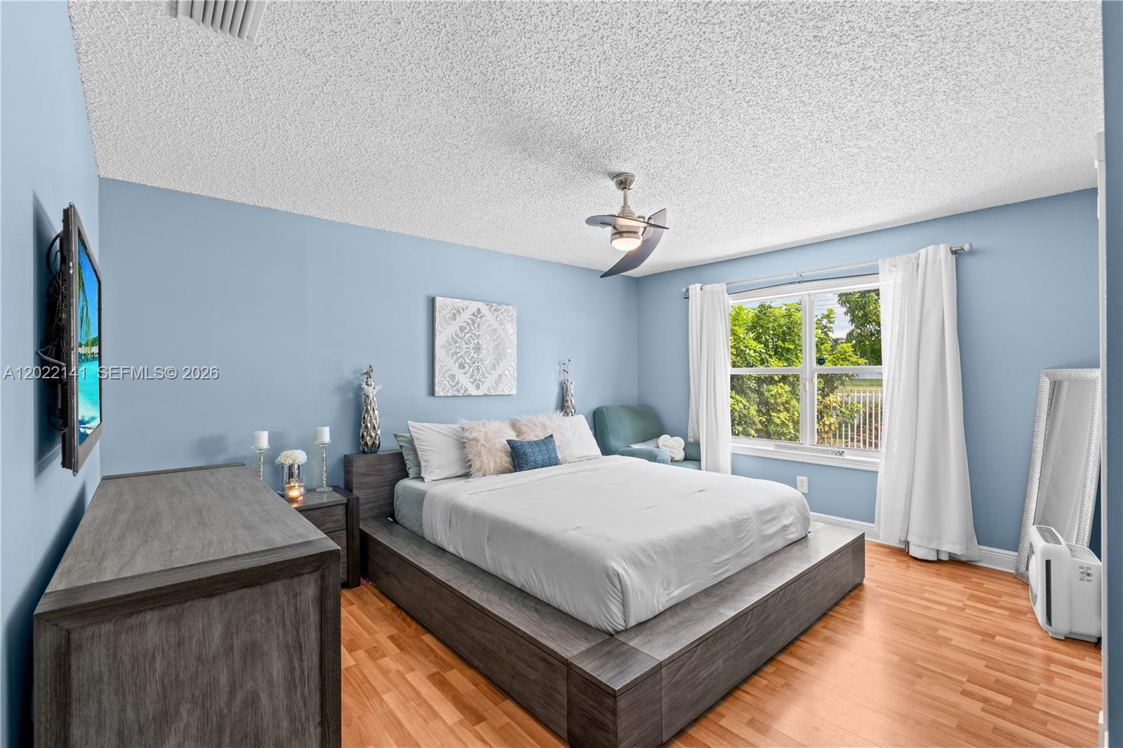 6188 NW 40th St