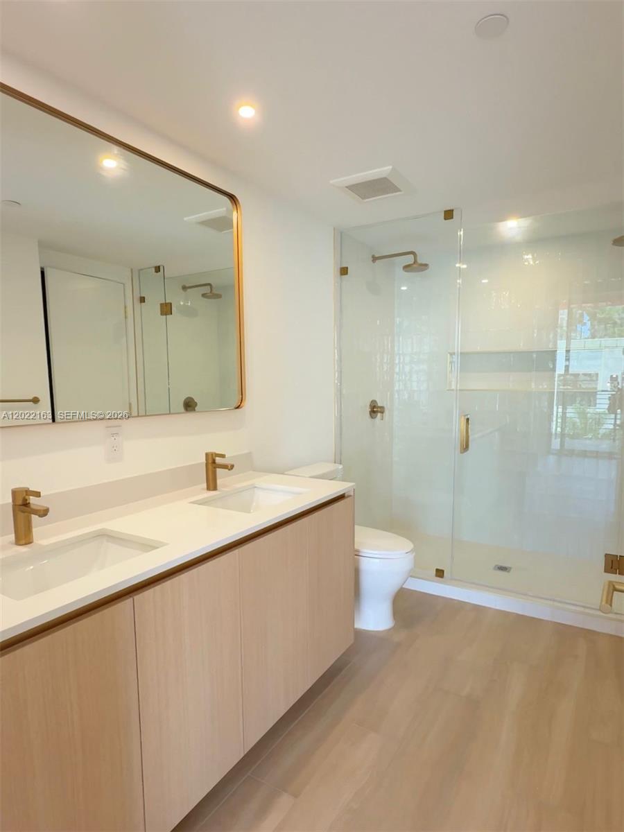 90 NE 32nd St # 510