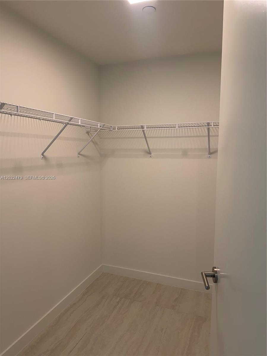 77 SE 5st # 2306