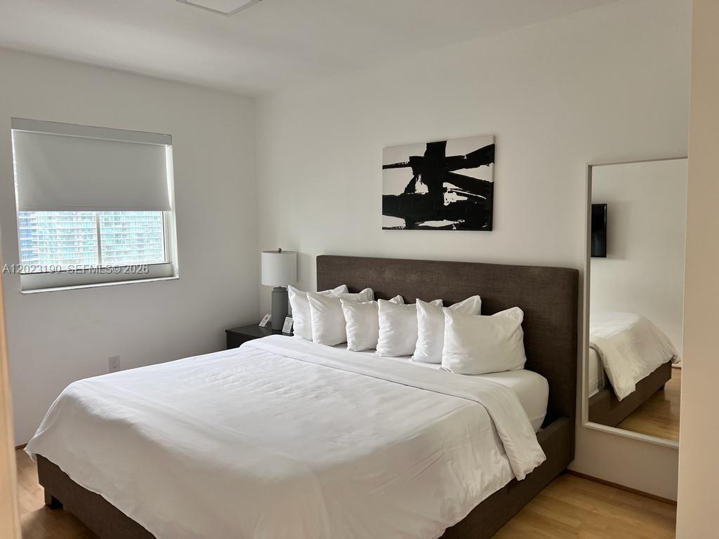 185 SE 14th Ter # 2809