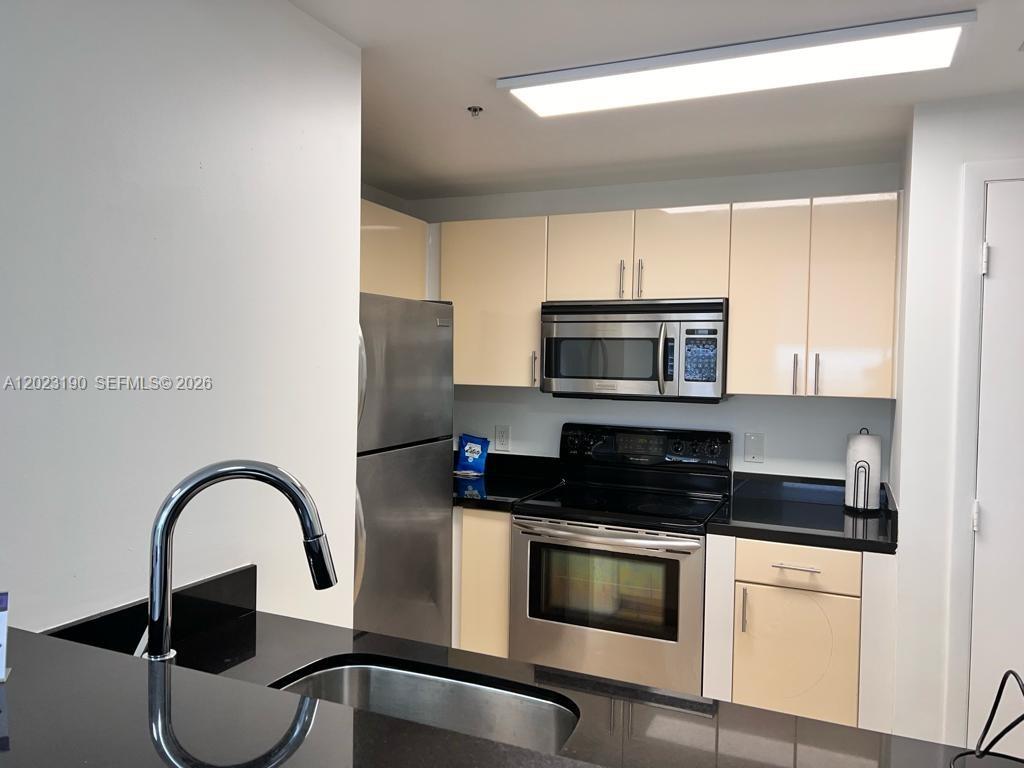 185 SE 14th Ter # 2809