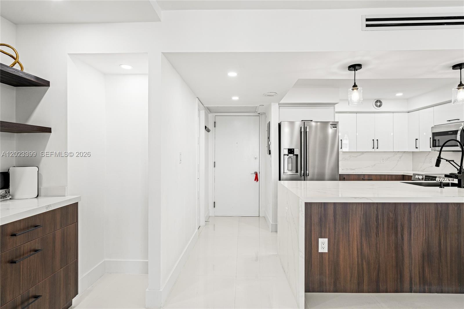 5701 Collins Ave # 503