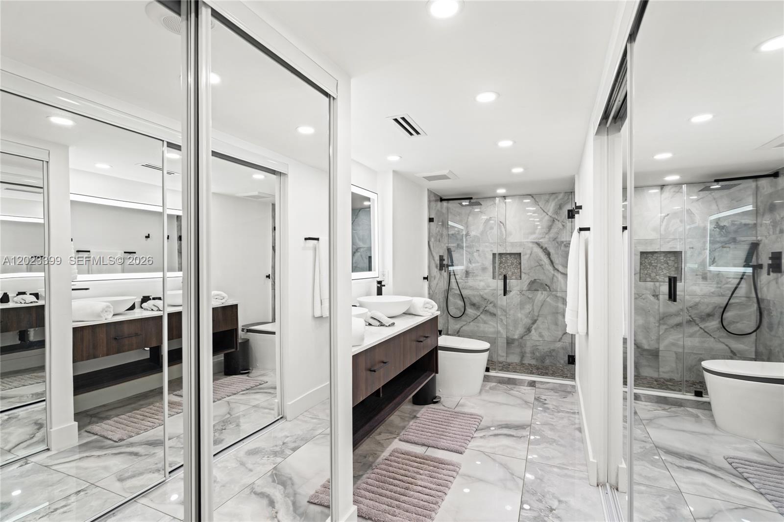 5701 Collins Ave # 503