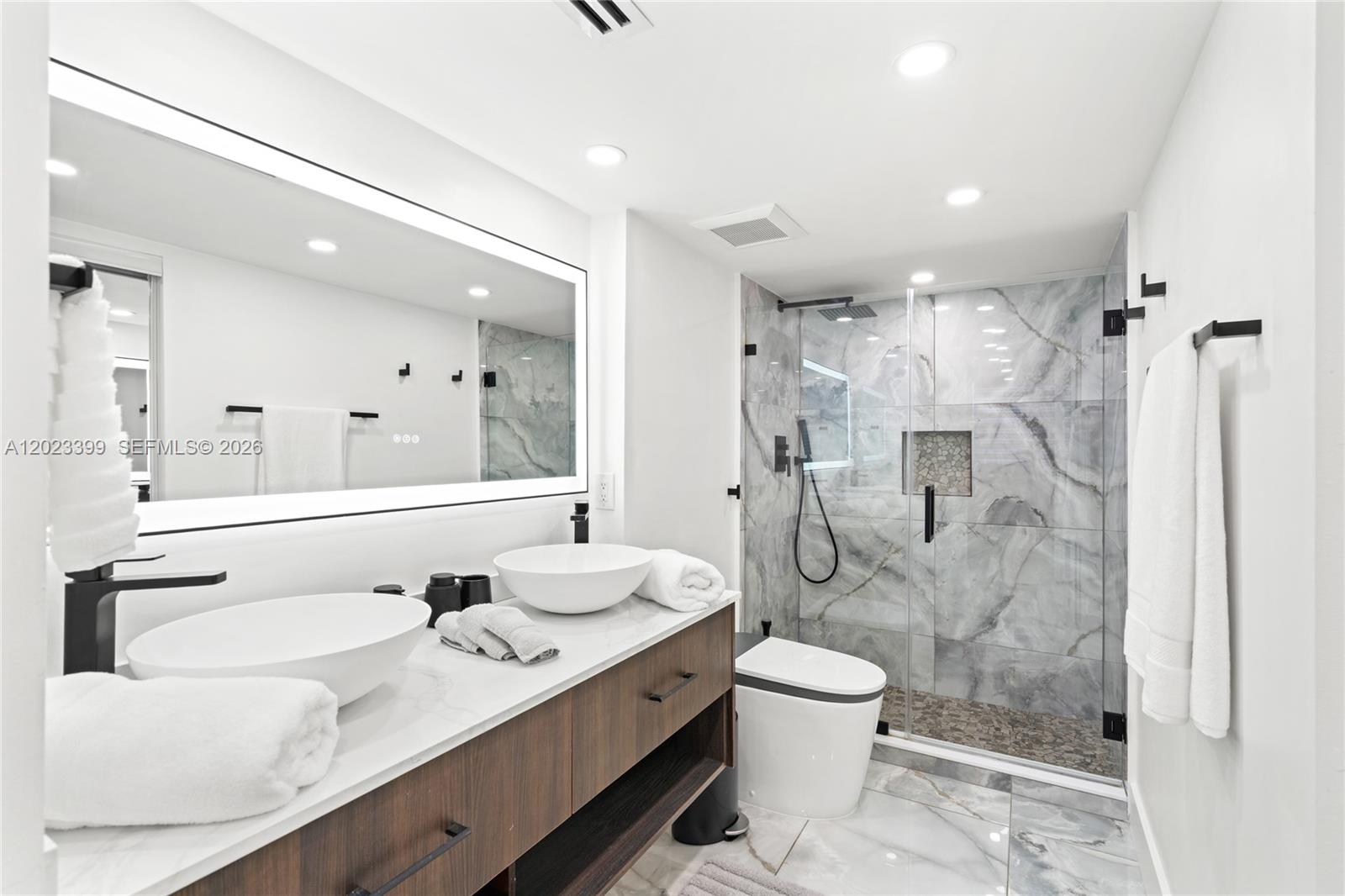 5701 Collins Ave # 503
