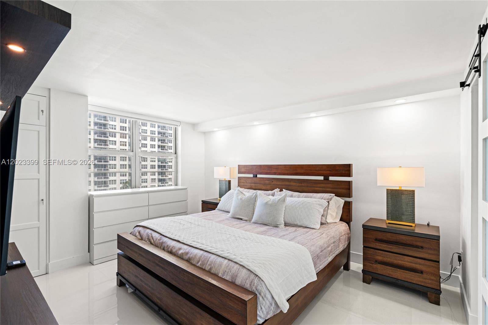 5701 Collins Ave # 503