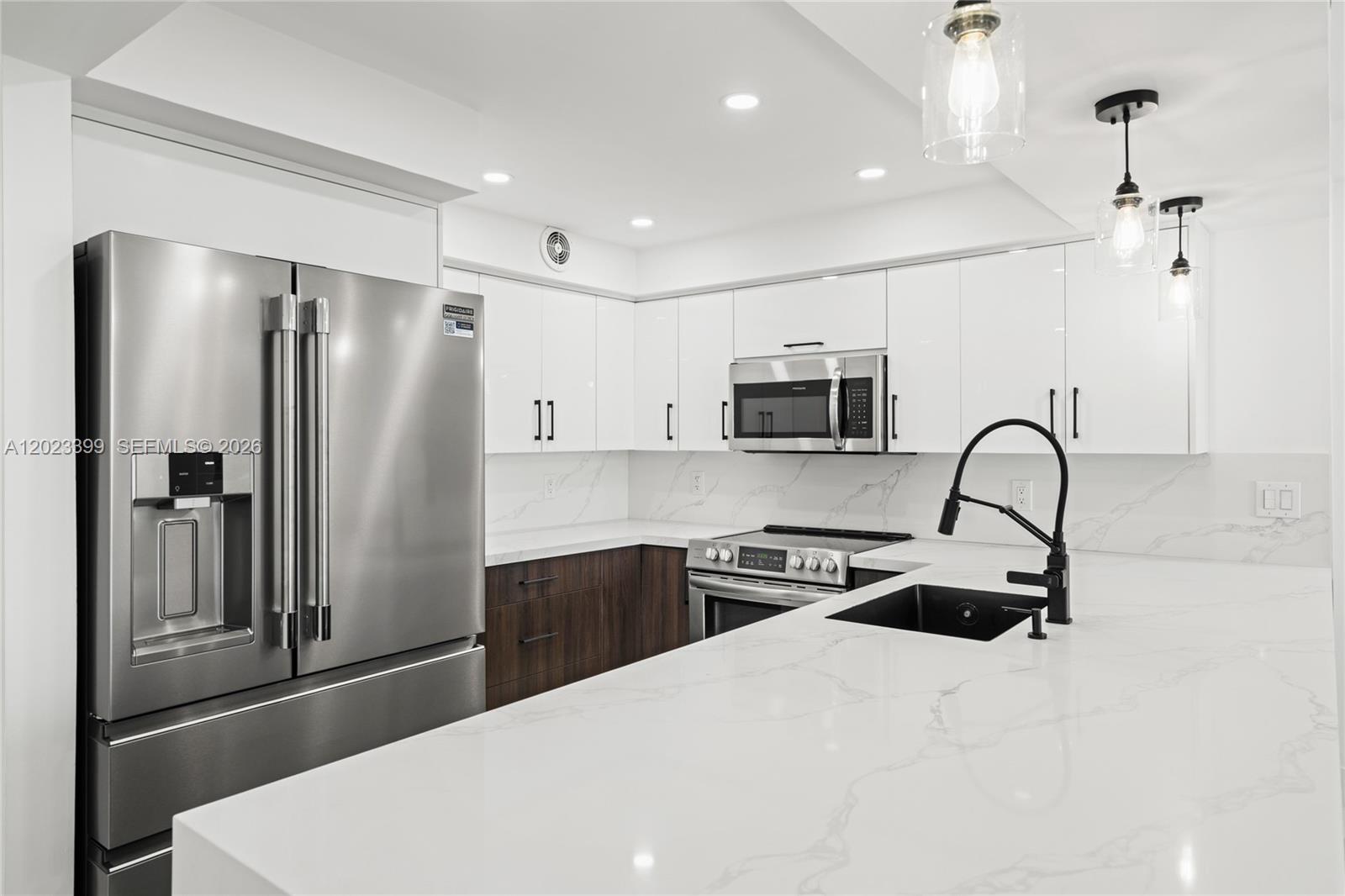 5701 Collins Ave # 503