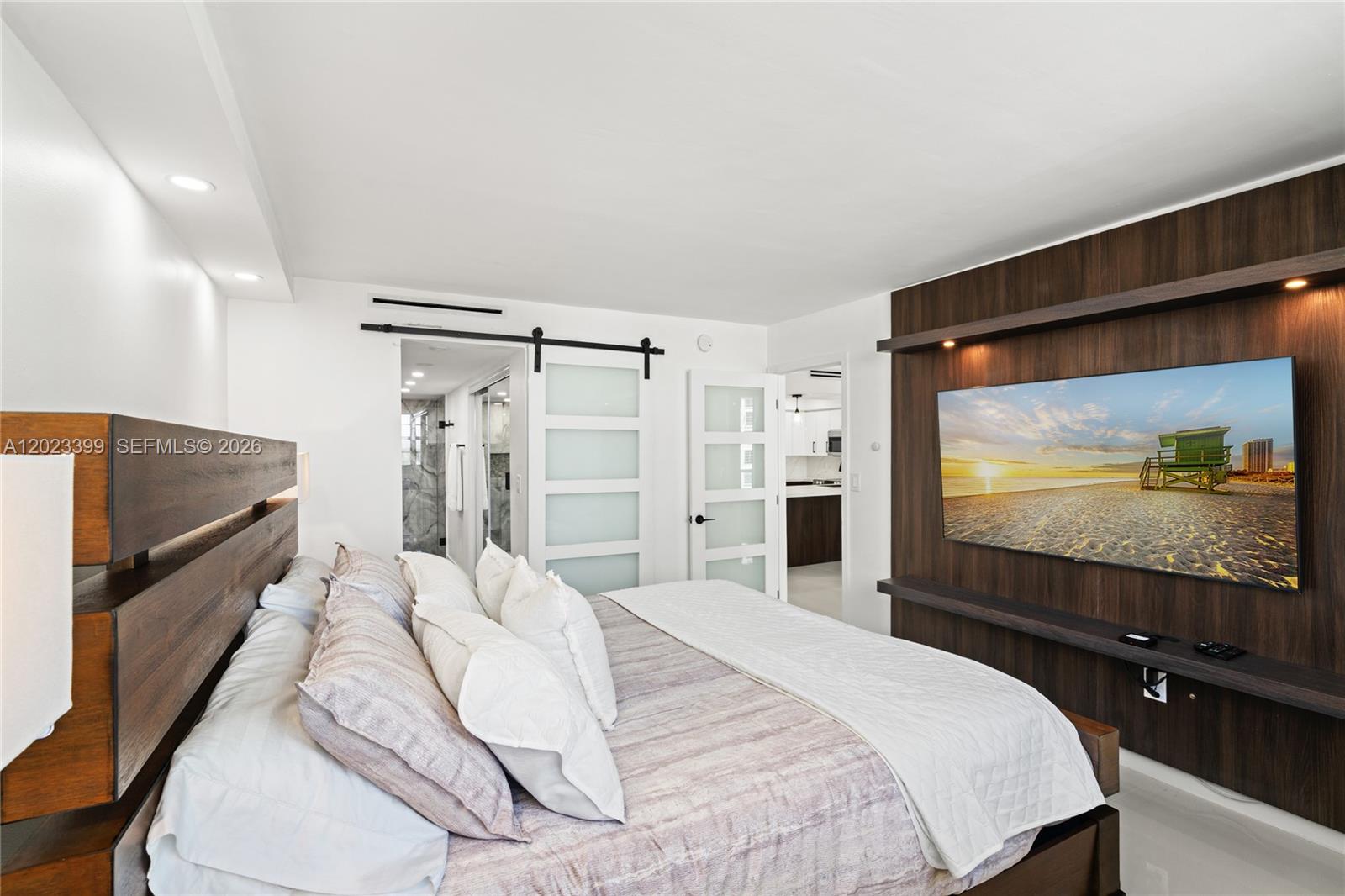 5701 Collins Ave # 503