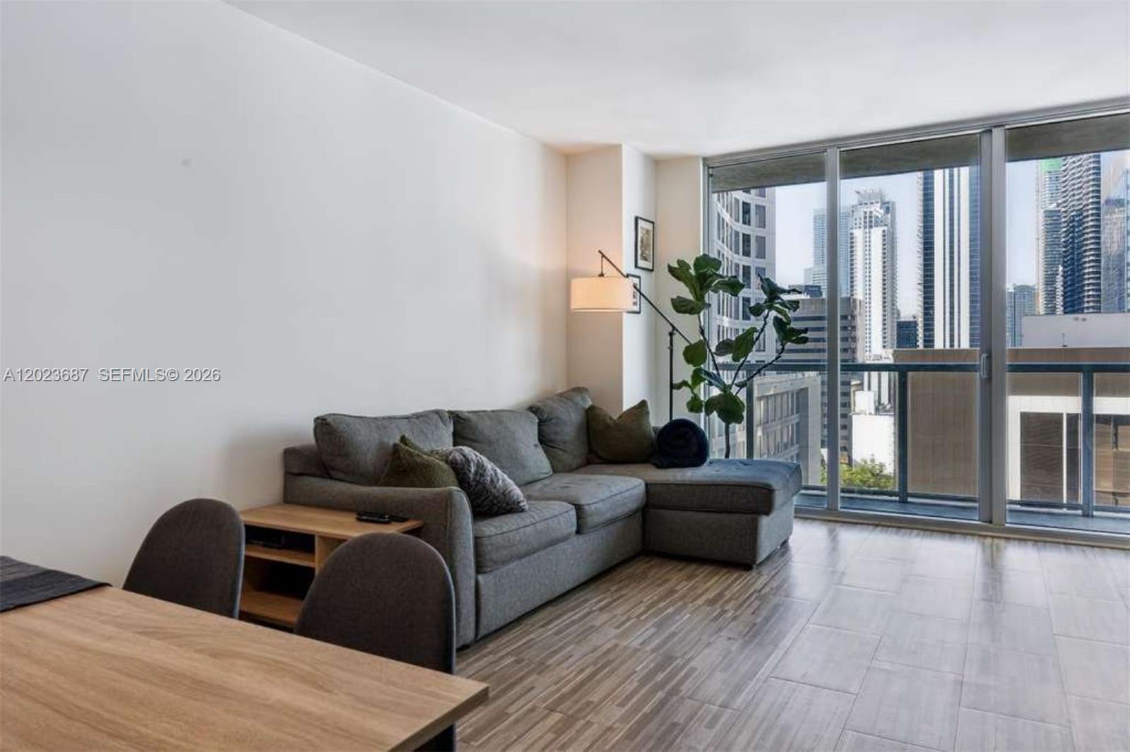 55 SE 6th St # 1506