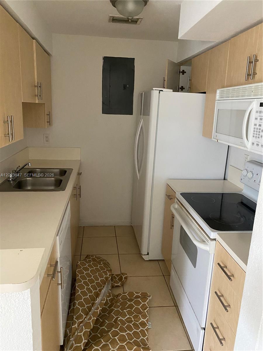 1185 Marseille Dr # 103
