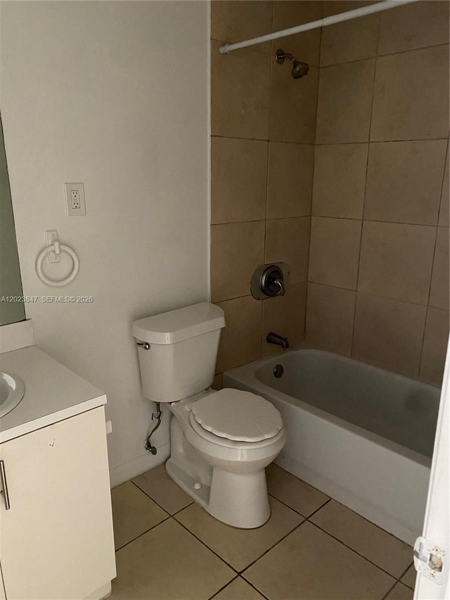 1185 Marseille Dr # 103