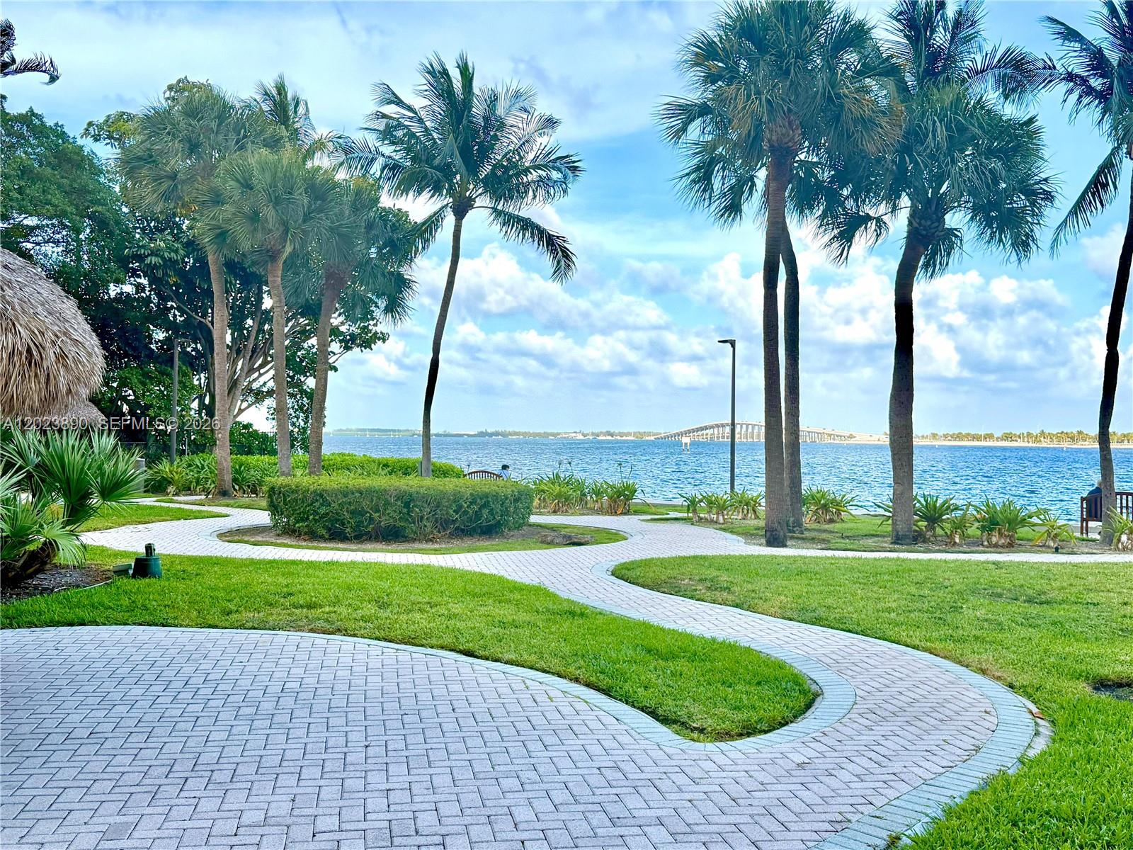 2451 Brickell Ave # 2E