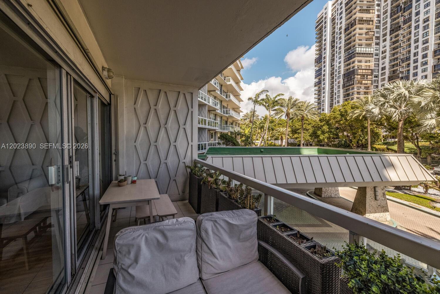 2451 Brickell Ave # 2E