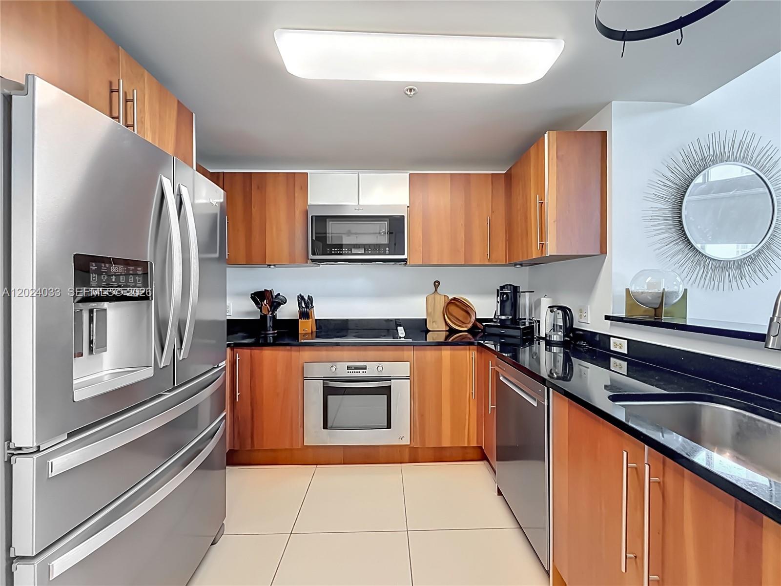 300 S Biscayne Blvd # 1016 Unit: L-1016
