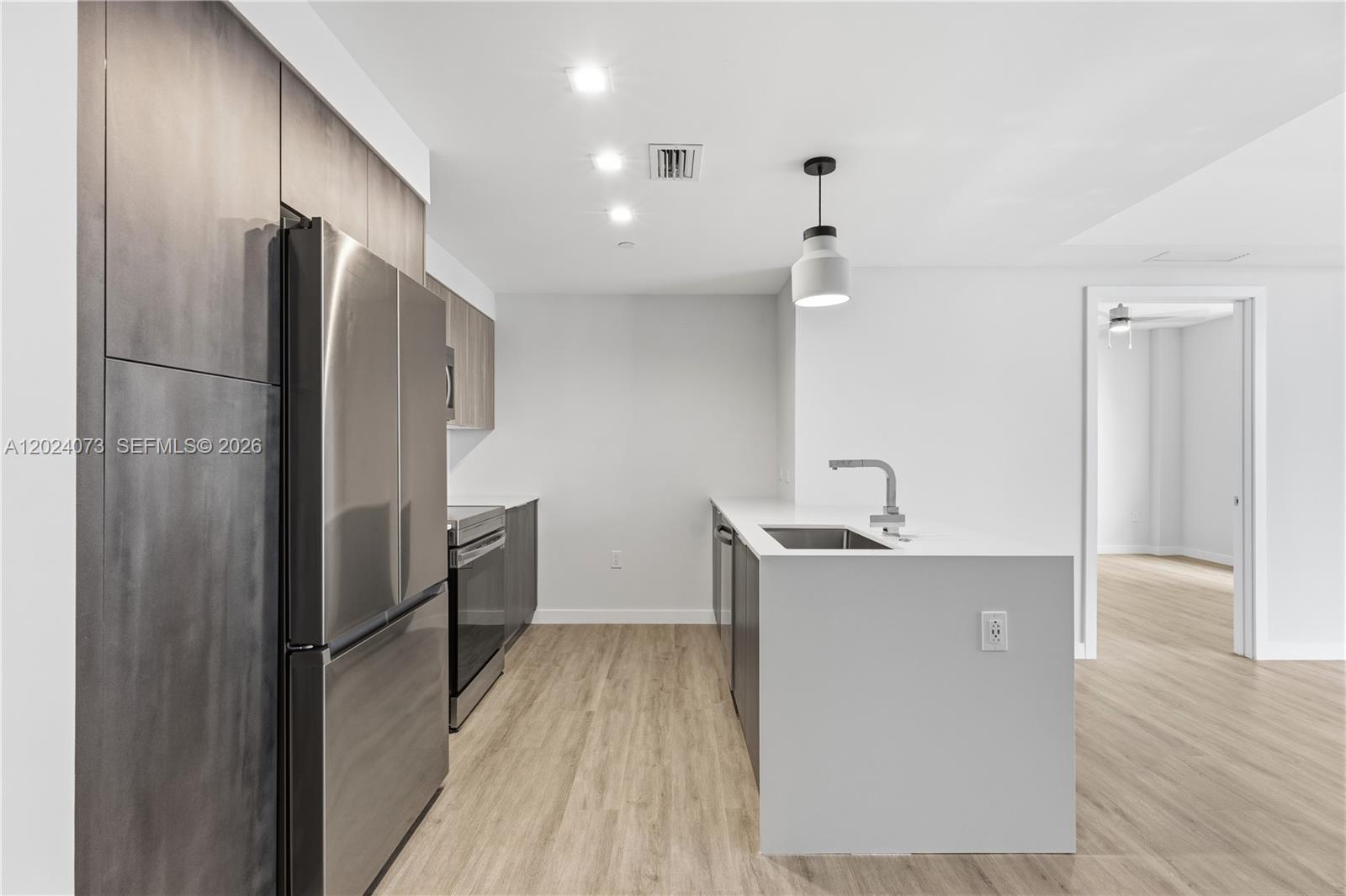 697 N Miami Ave Unit: 1810