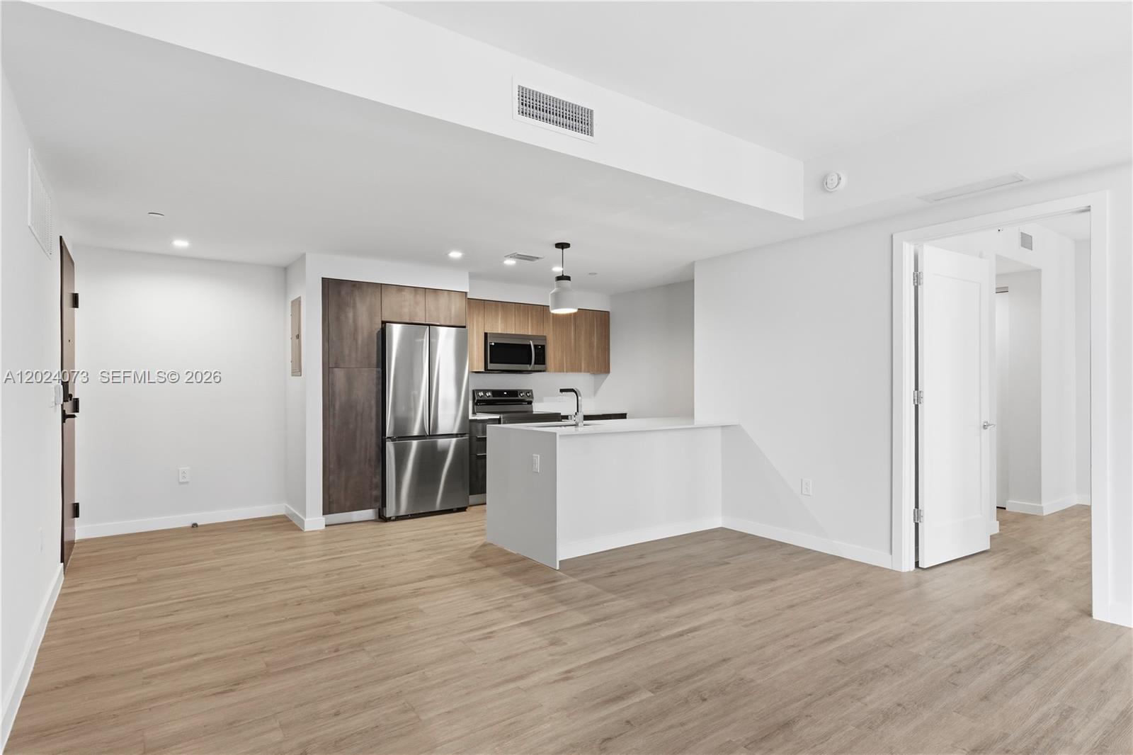 697 N Miami Ave Unit: 1810
