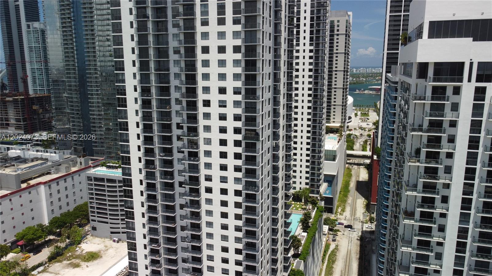 697 N Miami Ave Unit: 1810