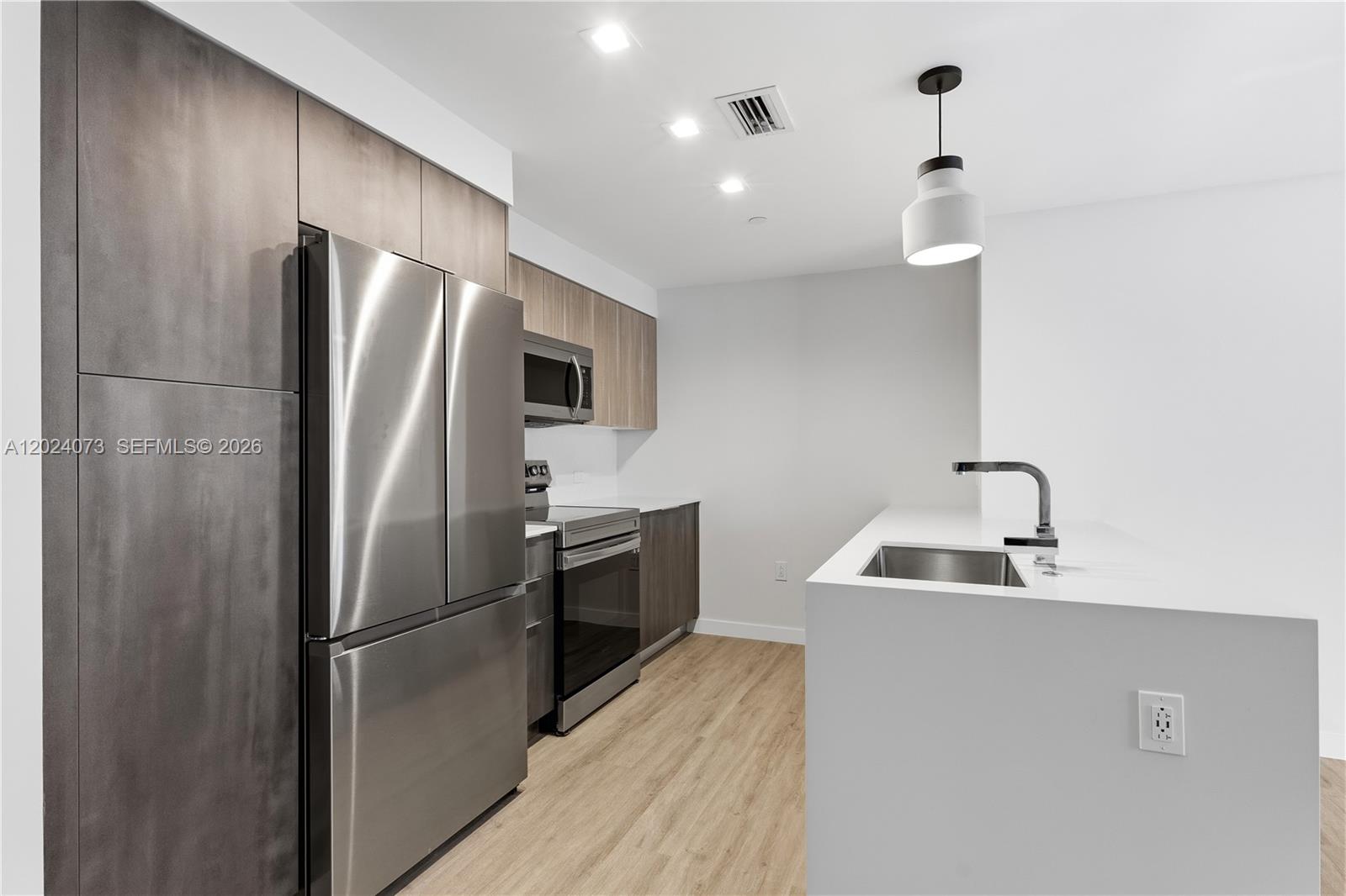 697 N Miami Ave Unit: 1810