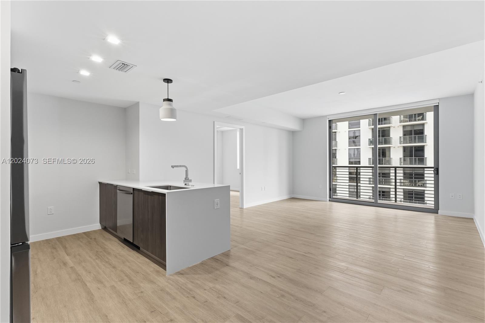 697 N Miami Ave Unit: 1810